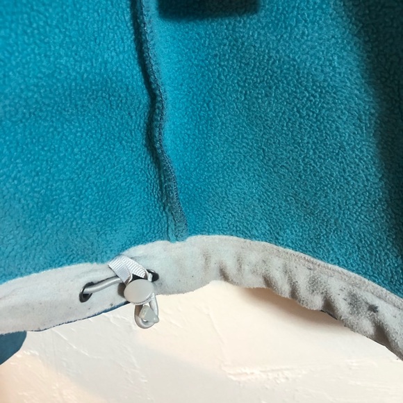 Waterproof outerwear jacket - Picture 6 of 9